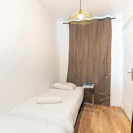Apartment 147 - Urban Cosy Flat In